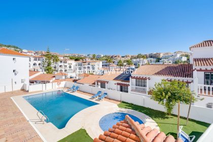 efb51bffb449270a4fcf899b083acba6 - 25