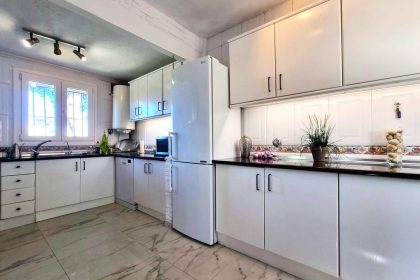 efc27ce69986993282d540d9c722c3ec - 15