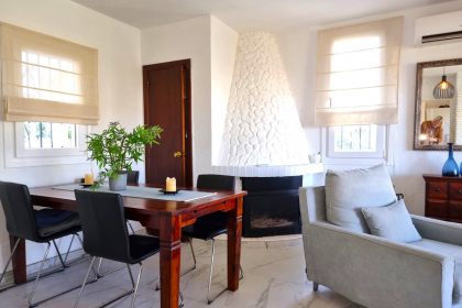 efc27ce69986993282d540d9c722c3ec - 4