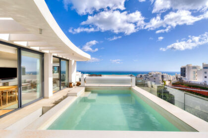 efd0f3c6b88ea58a9dbabc9dbe549bc3 - 1