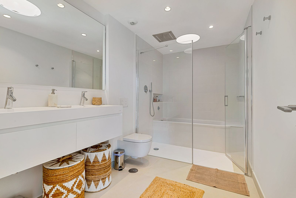 efd0f3c6b88ea58a9dbabc9dbe549bc3 - 16