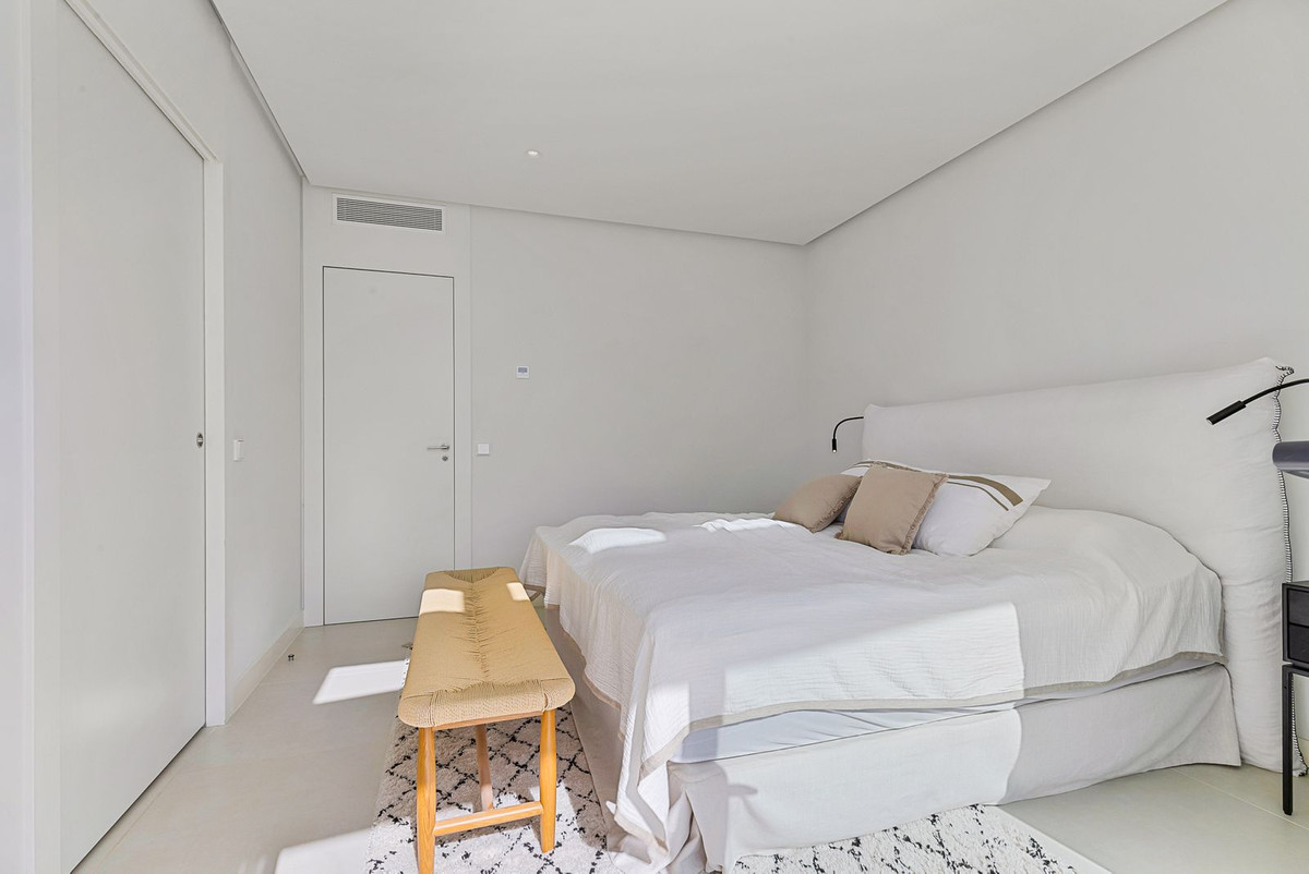 efd0f3c6b88ea58a9dbabc9dbe549bc3 - 18