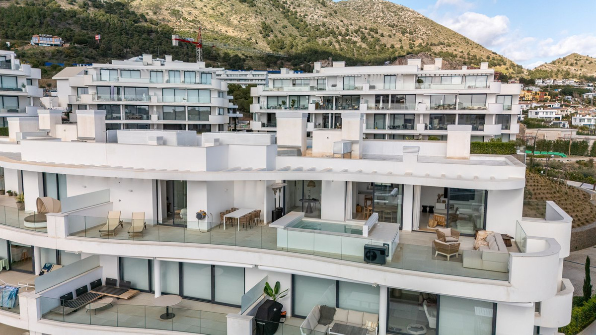 efd0f3c6b88ea58a9dbabc9dbe549bc3 - 28