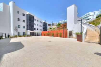 efd0f3c6b88ea58a9dbabc9dbe549bc3 - 33