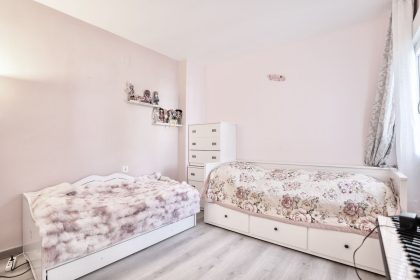 f02f52ddf27aa7b9d45ee1f824240409 - 17