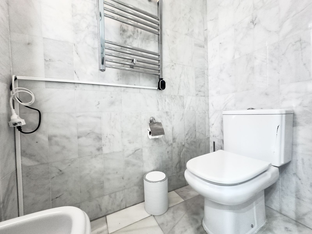 f02f52ddf27aa7b9d45ee1f824240409 - 25