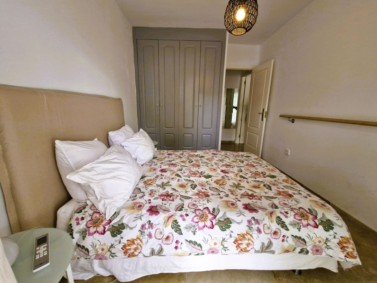 f0bd46d50fd2e694993dd3104bc52e71 - 17