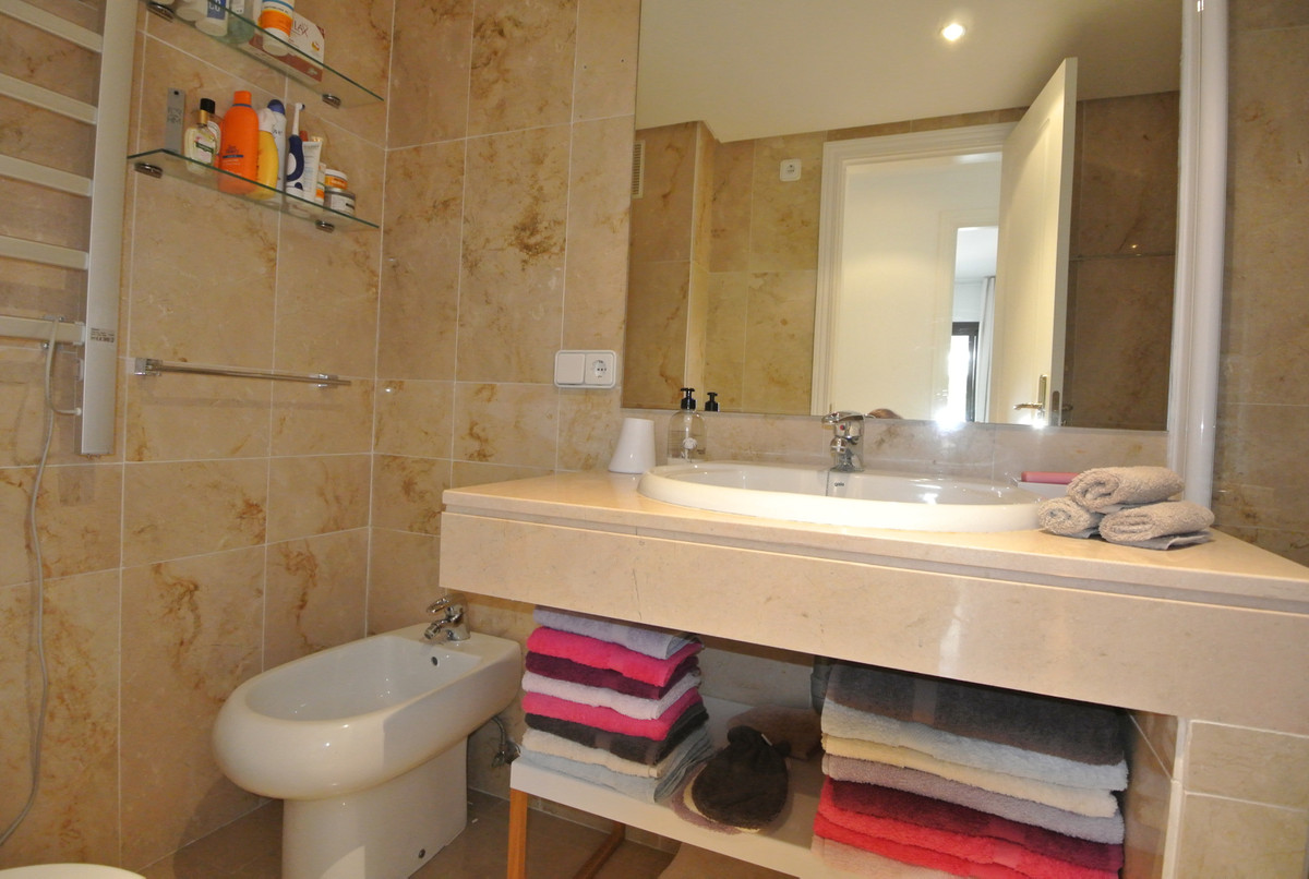 f0bd46d50fd2e694993dd3104bc52e71 - 18