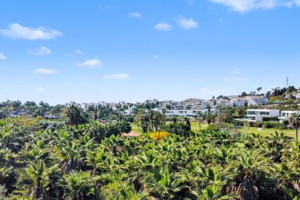 f0c20b566ef80fd8e334c67725d1120e - 11