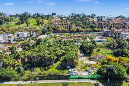 f0c20b566ef80fd8e334c67725d1120e - 19