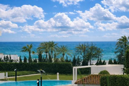 f0c5d525a6cf7aefb73958307572f074 - 1