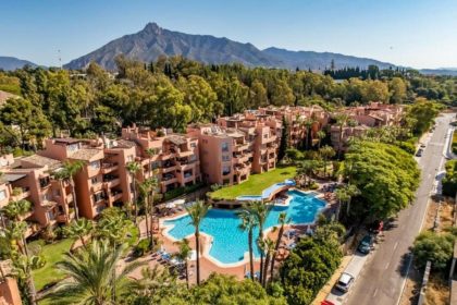 f0c5d525a6cf7aefb73958307572f074 - 17