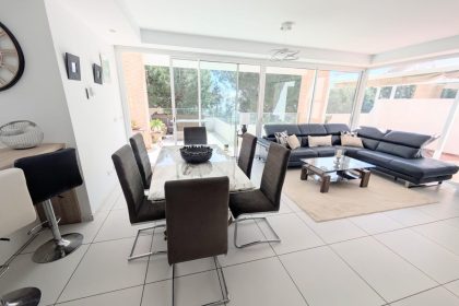 f0e07081e148c15b6dacea7bfe2ac1e7 - 10