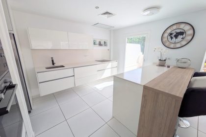 f0e07081e148c15b6dacea7bfe2ac1e7 - 12