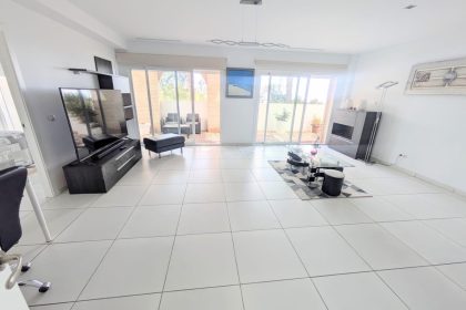 f0e07081e148c15b6dacea7bfe2ac1e7 - 23