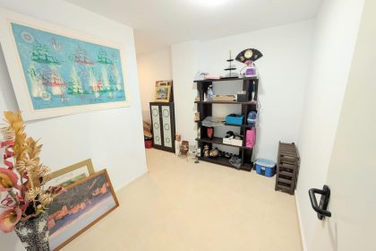 f0e07081e148c15b6dacea7bfe2ac1e7 - 37