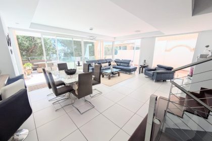 f0e07081e148c15b6dacea7bfe2ac1e7 - 9