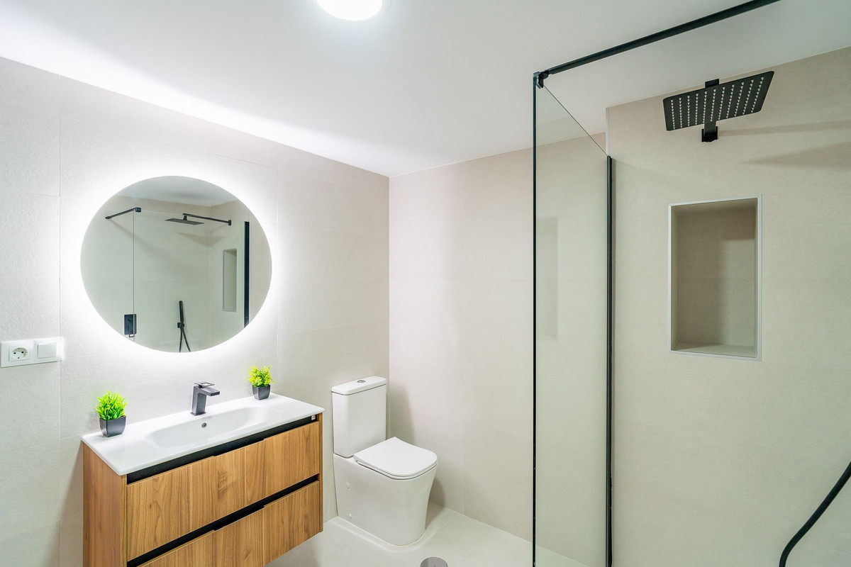 f1f3fb3a550be48e456d5b006ebedd14 - 17