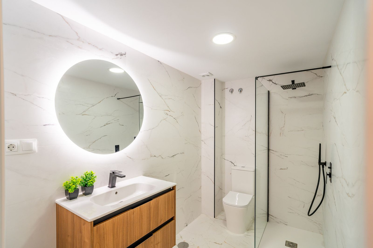 f1f3fb3a550be48e456d5b006ebedd14 - 19