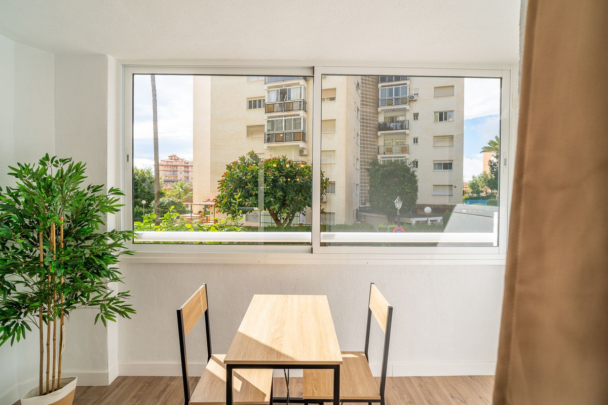 f1f3fb3a550be48e456d5b006ebedd14 - 28