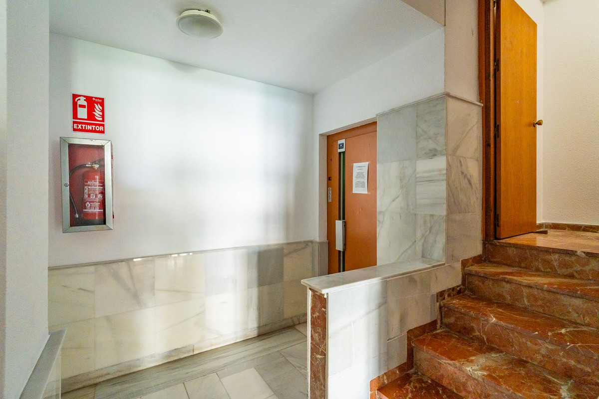 f1f3fb3a550be48e456d5b006ebedd14 - 30