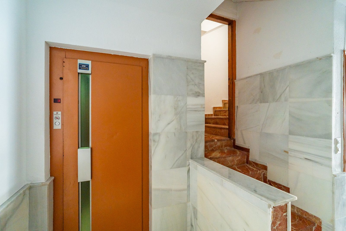 f1f3fb3a550be48e456d5b006ebedd14 - 36