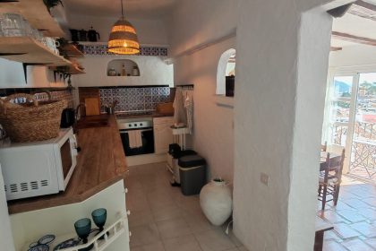 f2fd3907a98f65adeb1fe83b3be5aaf6 - 24