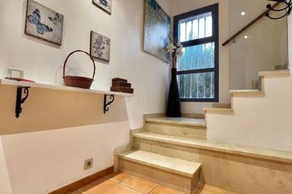 f33f0b2da8c4ae6ed4bc623c256a0331 - 20