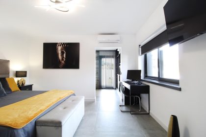 f3f60a3c85aa4d632fd43923cf80e030 - 17