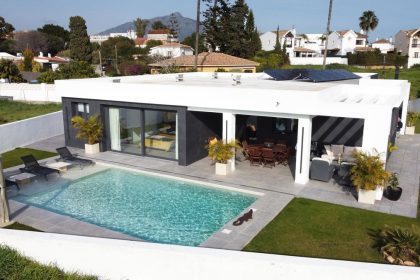 f3f60a3c85aa4d632fd43923cf80e030 - 23