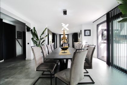 f3f60a3c85aa4d632fd43923cf80e030 - 3