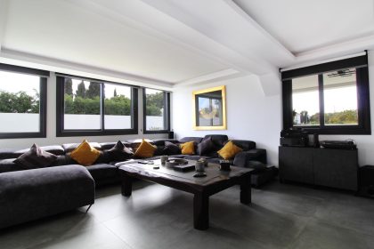 f3f60a3c85aa4d632fd43923cf80e030 - 7