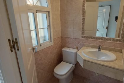 f5153c06452a2aa5eaa720bb4e46d1eb - 12