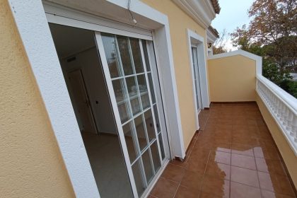 f5153c06452a2aa5eaa720bb4e46d1eb - 19