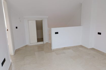 f5153c06452a2aa5eaa720bb4e46d1eb - 5