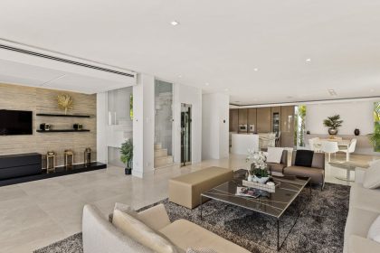 f521904b7e35dea46c611c71e3484d31 - 12