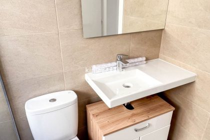 f5884acafe69fb65f24ba3f36b66a8f7 - 21