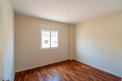 f5c6f1363f9a795497eb85c6454e4d0b - 18