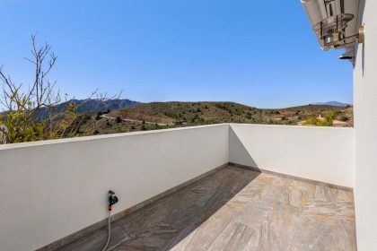 f5ceddbc7e90bd5c29c63dcb2dbf29d3 - 24