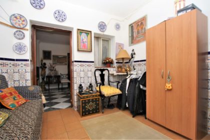 f5d565f371c40241d6002a7fa0604a34 - 9