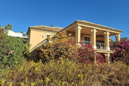 f778be597bc4549a450c7ba1c18e22d5 - 1