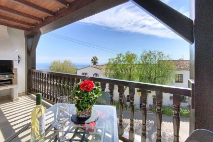 f7e2bc3bb2872f49488b90c6bec13afc - 1