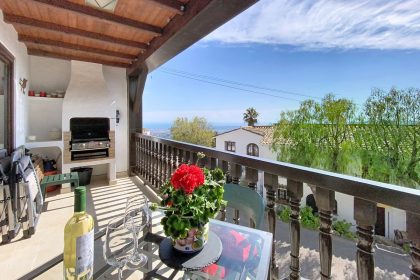 f7e2bc3bb2872f49488b90c6bec13afc - 18