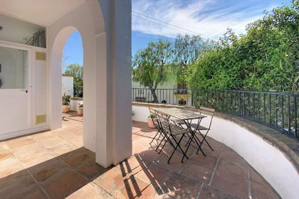 f7e2bc3bb2872f49488b90c6bec13afc - 24