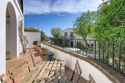 f7e2bc3bb2872f49488b90c6bec13afc - 25