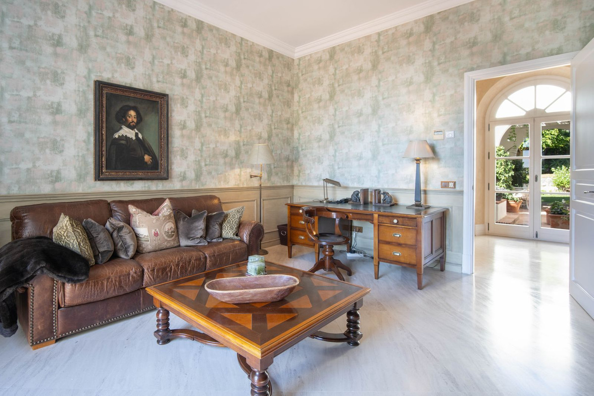 f7fafa4f83202bda401588c8353ce803 - 13