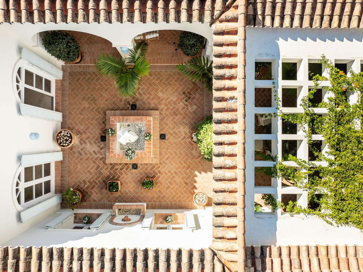 f7fafa4f83202bda401588c8353ce803 - 26