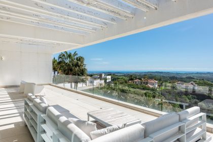 f80caec1c9649ba04c1c84c61a6e8bc9 - 18