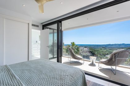 f80caec1c9649ba04c1c84c61a6e8bc9 - 21