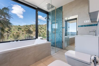 f80caec1c9649ba04c1c84c61a6e8bc9 - 23